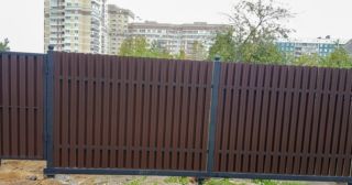 Купить распашные ворота из штакетника Белебей, цена от 2720 руб.